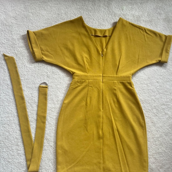 ASOS dress with belt - Picture 5 of 7